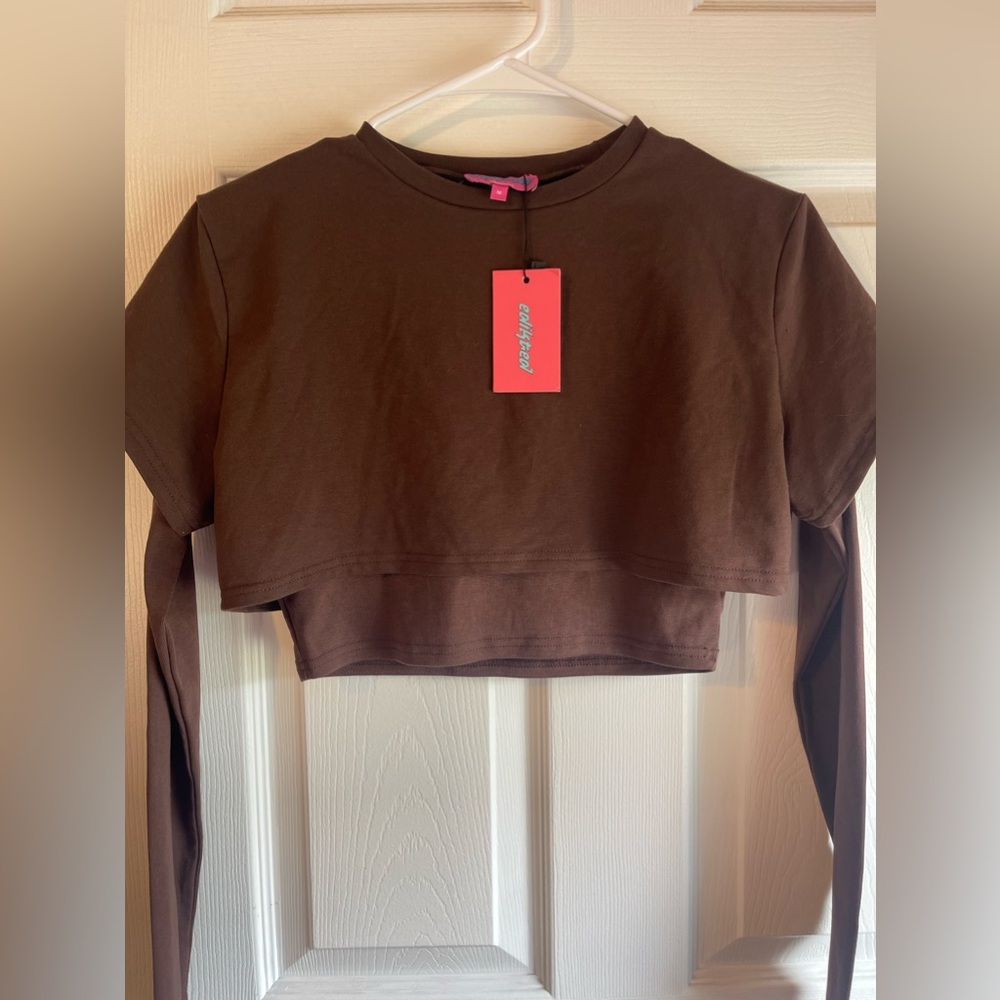 Edikted Women’s medium cropped long sleeve top!!